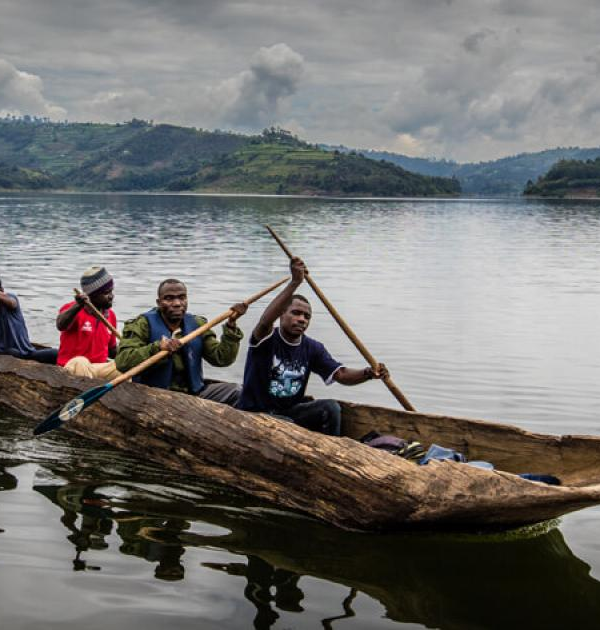 canoe tours and safaris